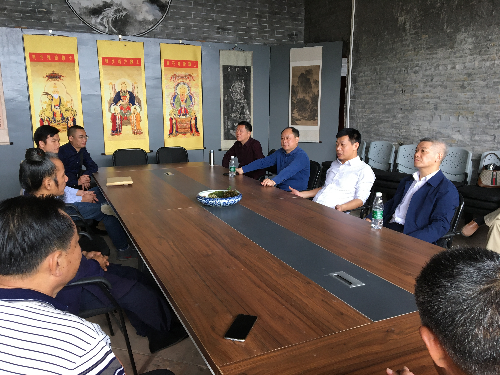 羅主任到飛霞風景區(qū)調(diào)研安全生產(chǎn)、消防及疫情防控工作3.jpg