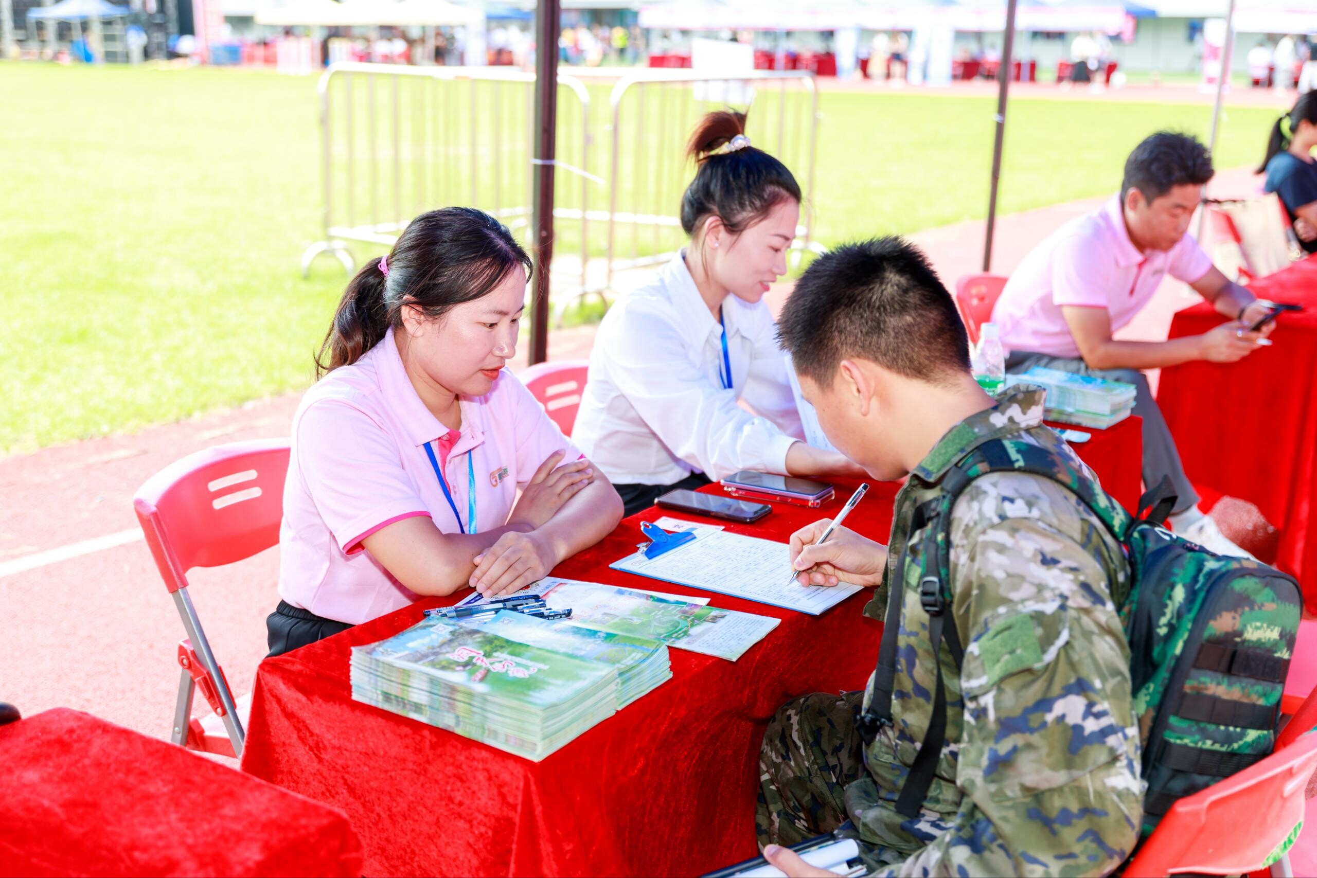 2023年“戎歸南粵·樂業(yè)灣區(qū)”退役軍人區(qū)域性招聘會_2