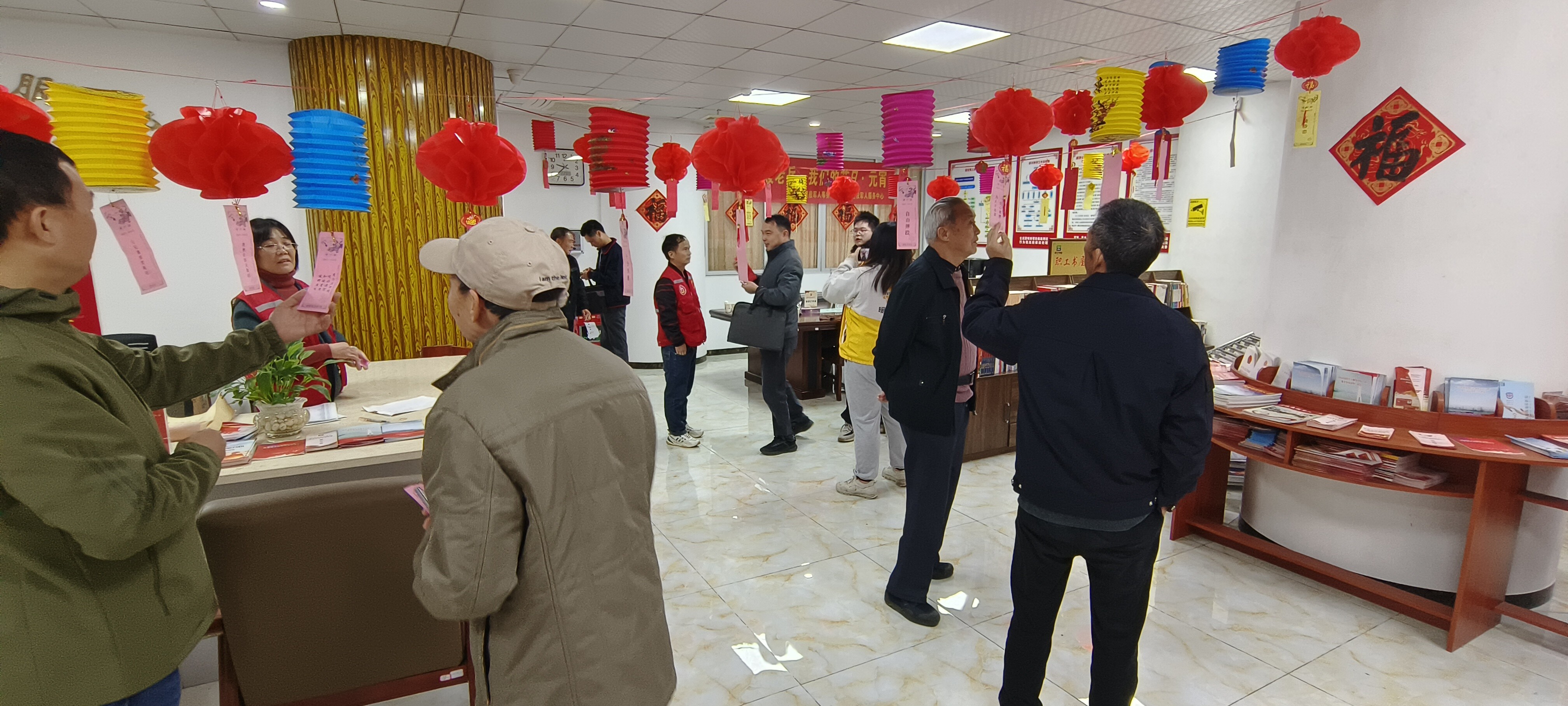 清遠市退役軍人服務(wù)中心開展“我們的節(jié)日·元宵”活動新聞稿.doc_1